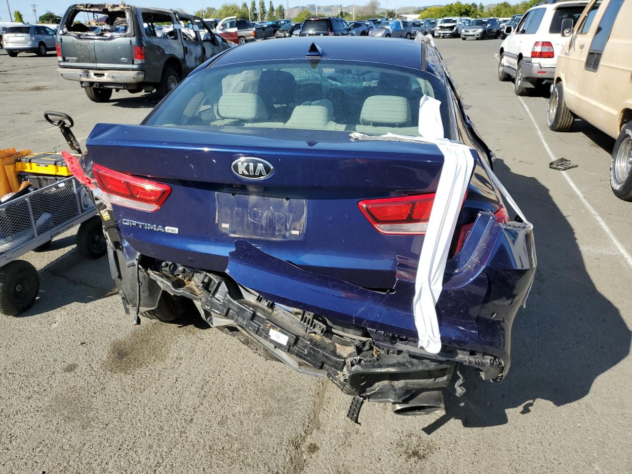 5XXGT4L32JG250567 2018 Kia Optima Lx