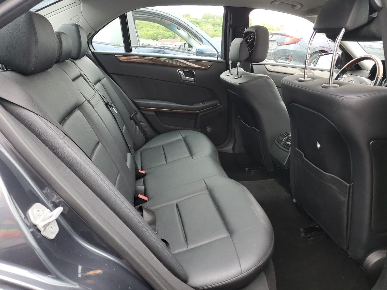 WDDHF8HB6BA438644 2011 Mercedes-Benz E 350 4Matic