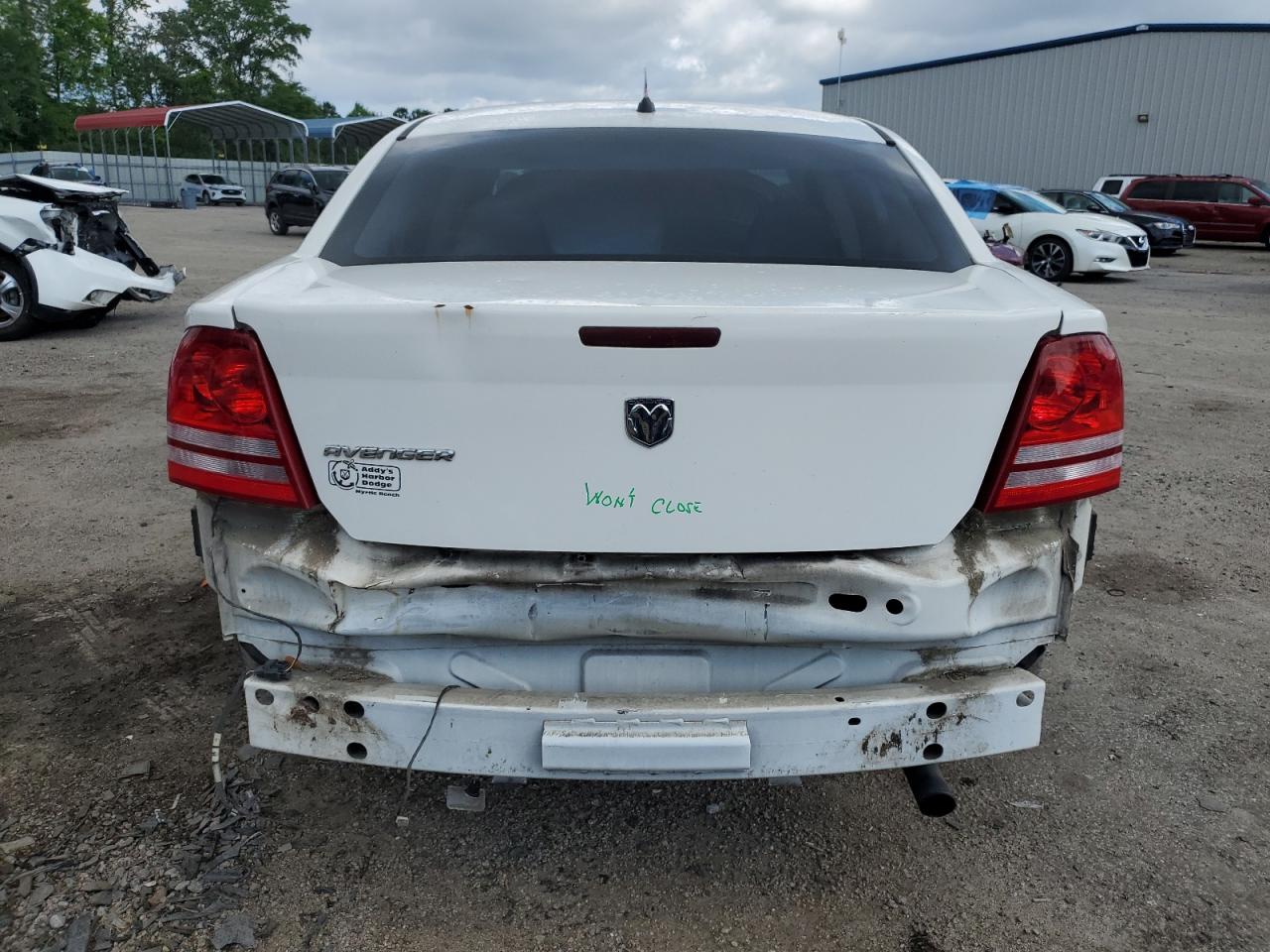 1B3LC46K18N687428 2008 Dodge Avenger Se