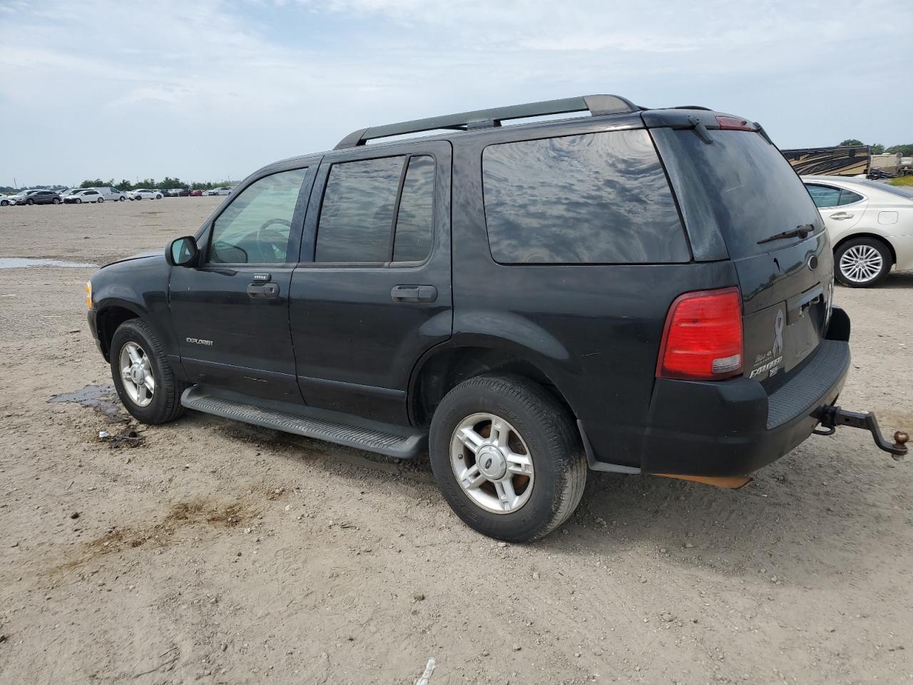 1FMZU63K45ZA45923 2005 Ford Explorer Xlt