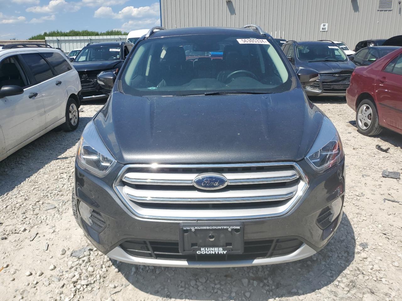 1FMCU9J98JUD34754 2018 Ford Escape Titanium