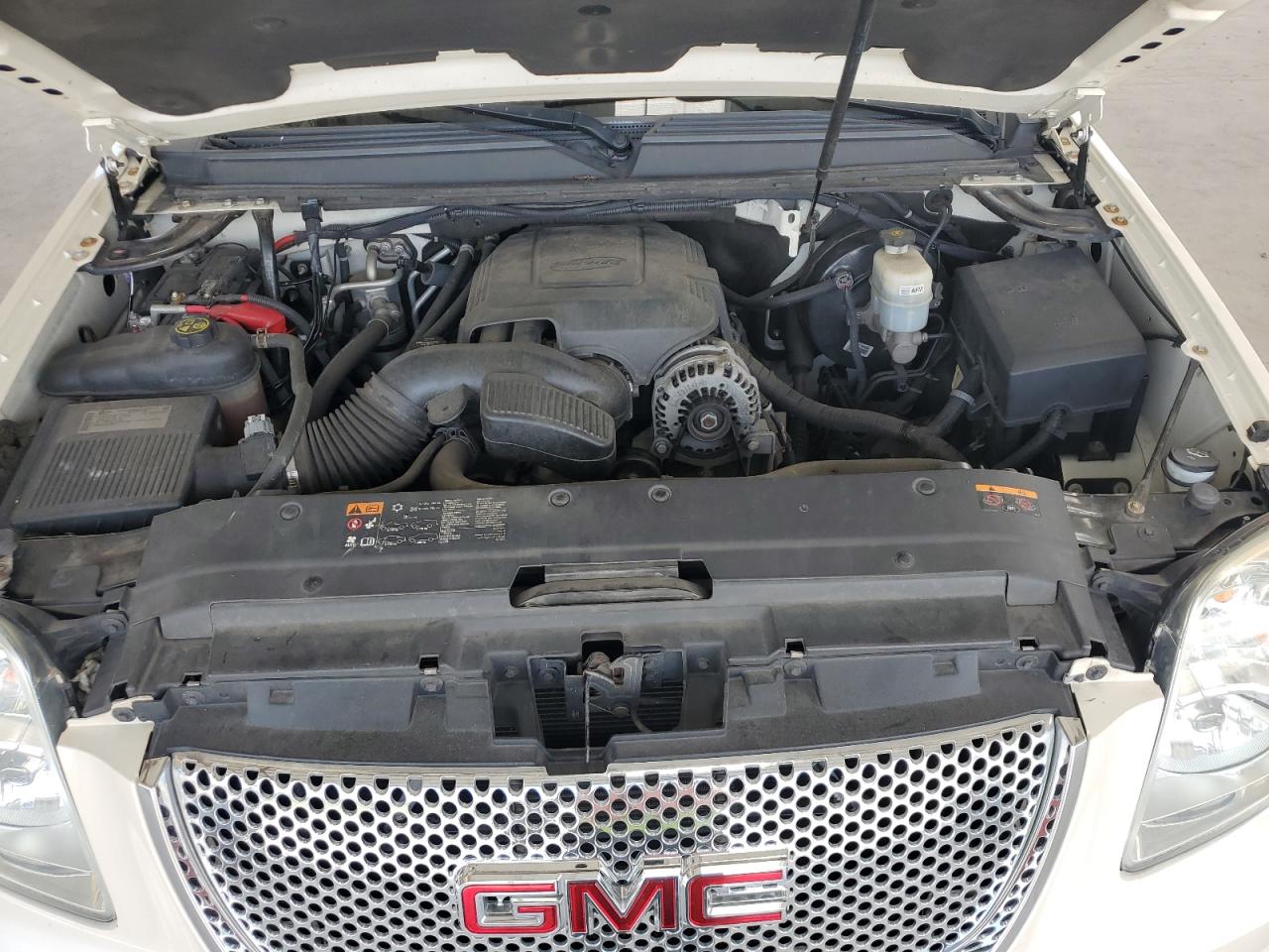 1GKS2EEF6DR367049 2013 GMC Yukon Denali