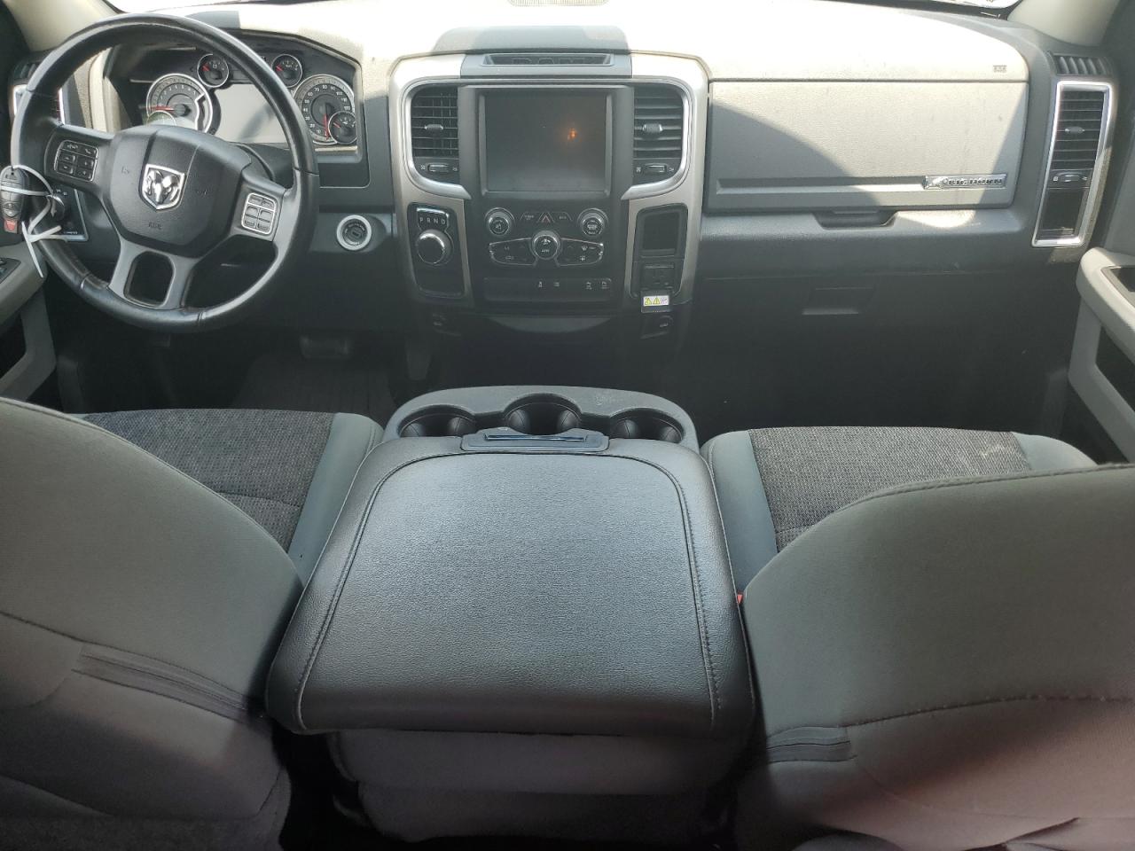 1C6RR6GG0HS601693 2017 Ram 1500 Slt