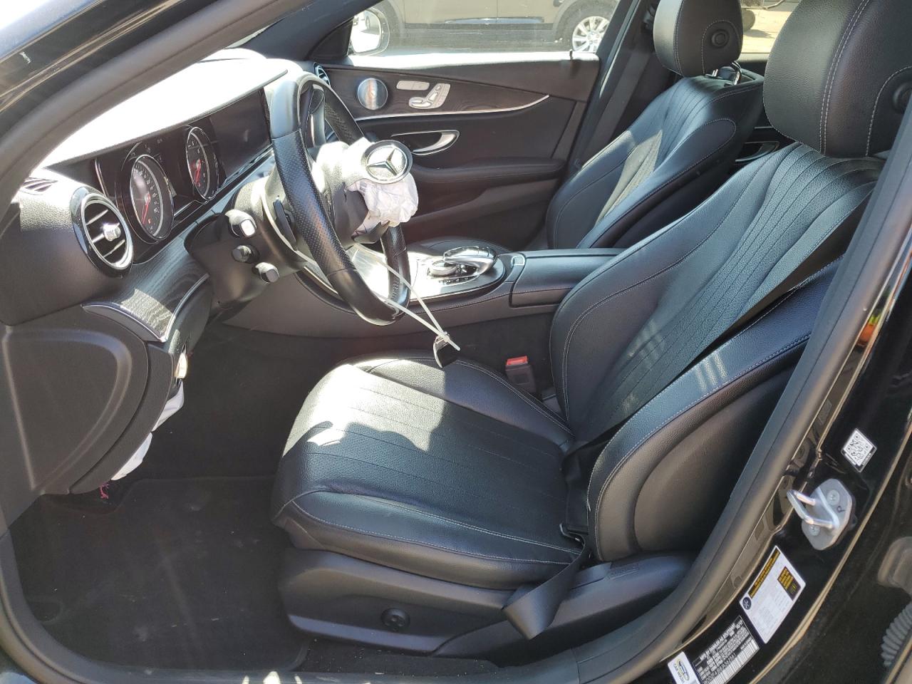 WDDZF4JB8JA362561 2018 Mercedes-Benz E 300