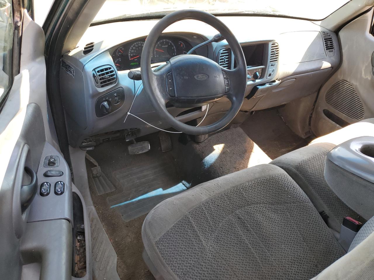 2FTZX1729XCA81468 1999 Ford F150