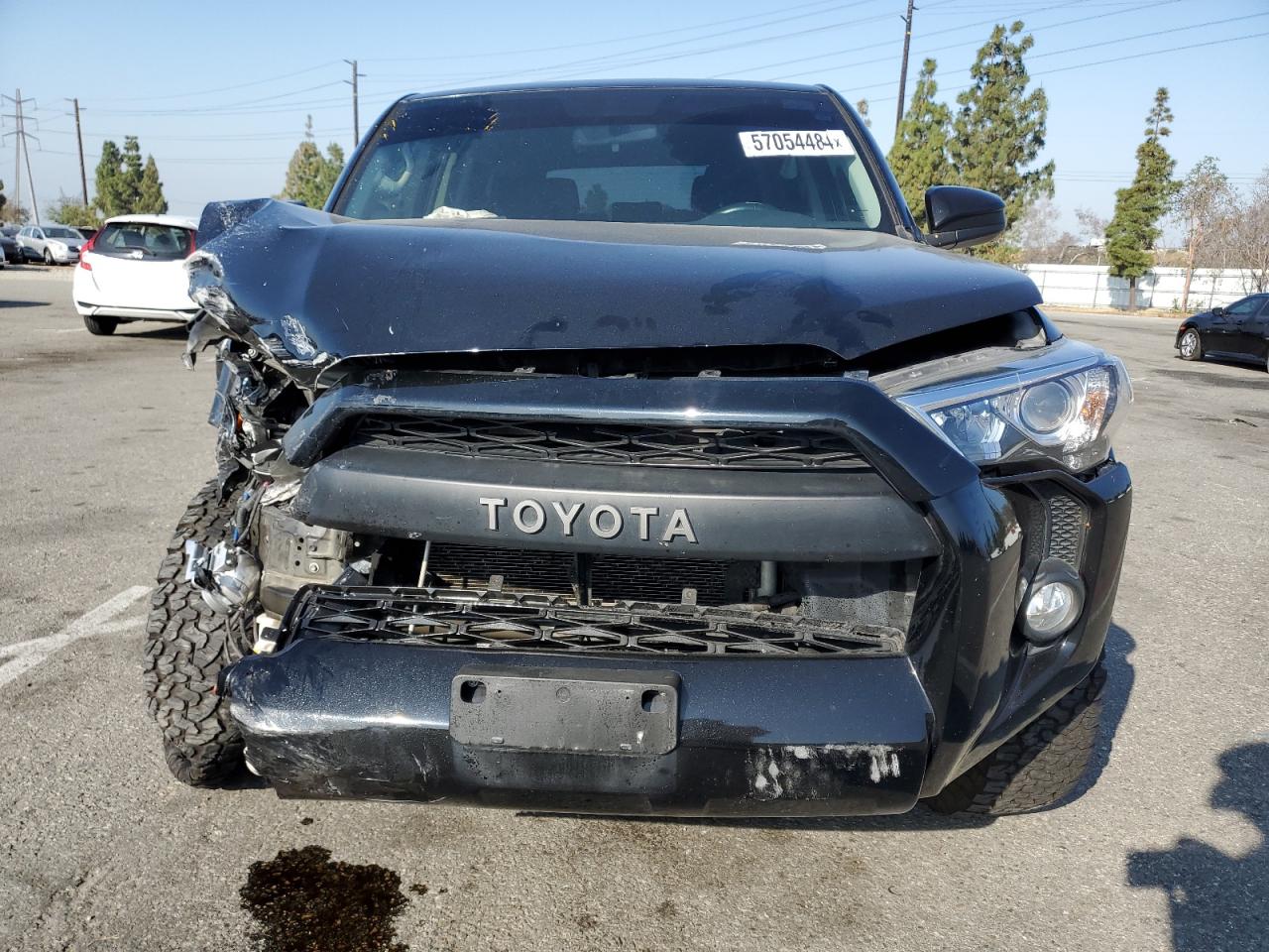 2018 Toyota 4Runner Sr5/Sr5 Premium vin: JTEBU5JR8J5586972