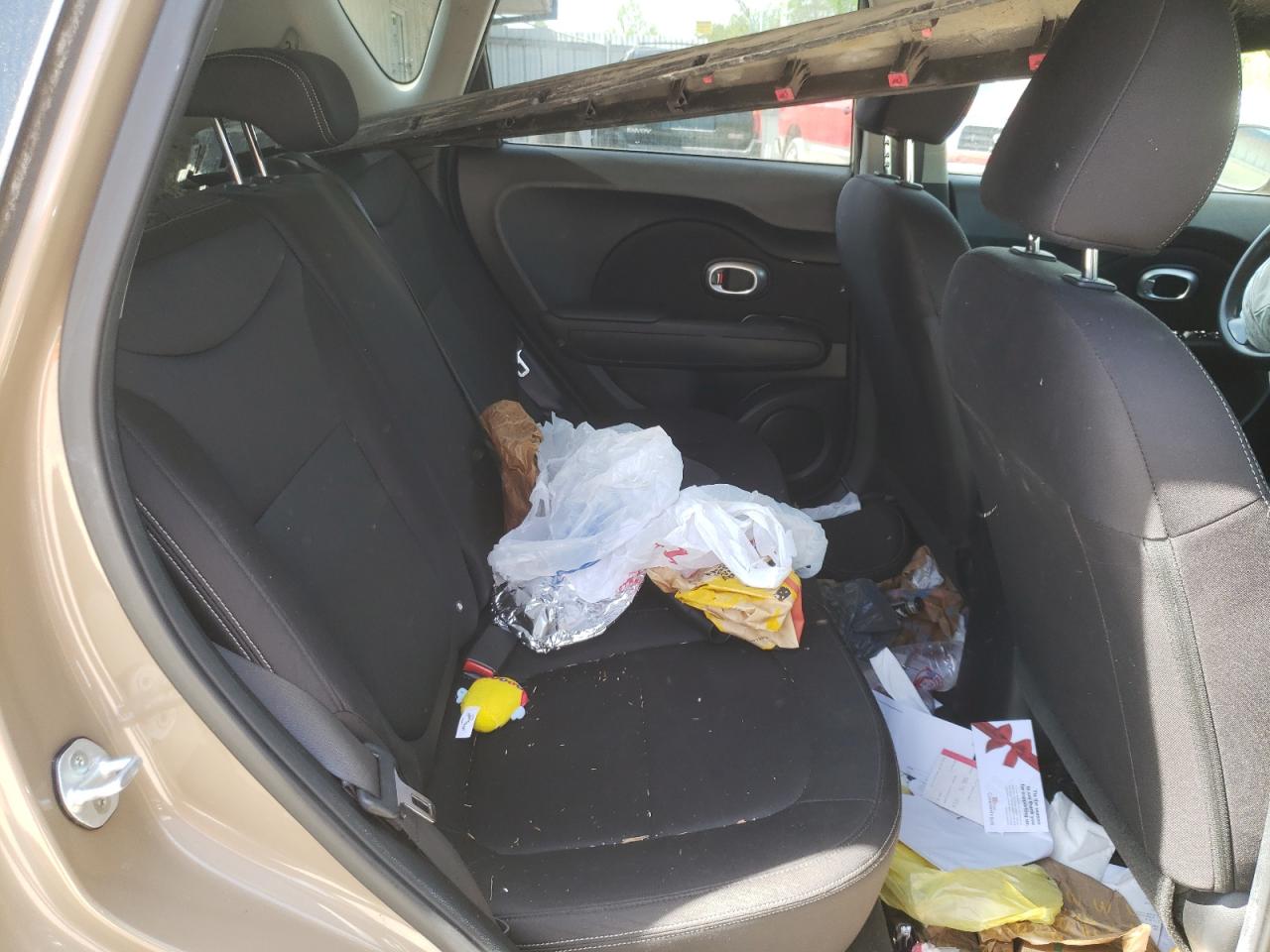 KNDJN2A21G7267943 2016 Kia Soul