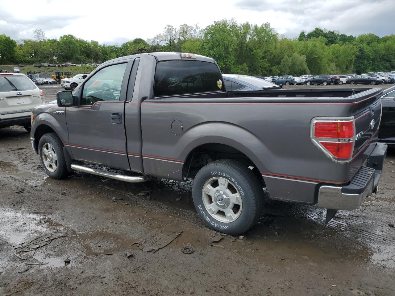 1FTMF1CW8AKB32502 2010 Ford F150