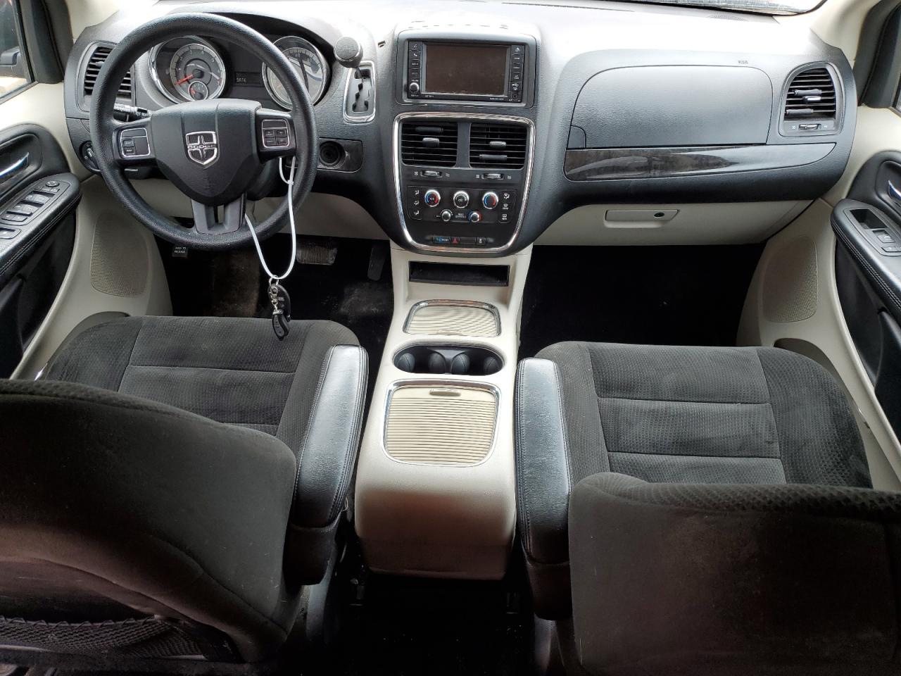 2C4RDGCG5GR136329 2016 Dodge Grand Caravan Sxt