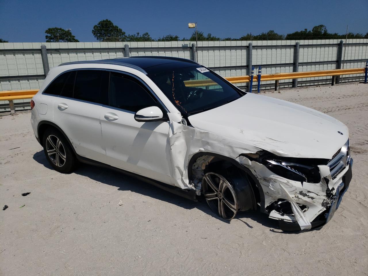 WDC0G4JB8KV118221 2019 Mercedes-Benz Glc 300