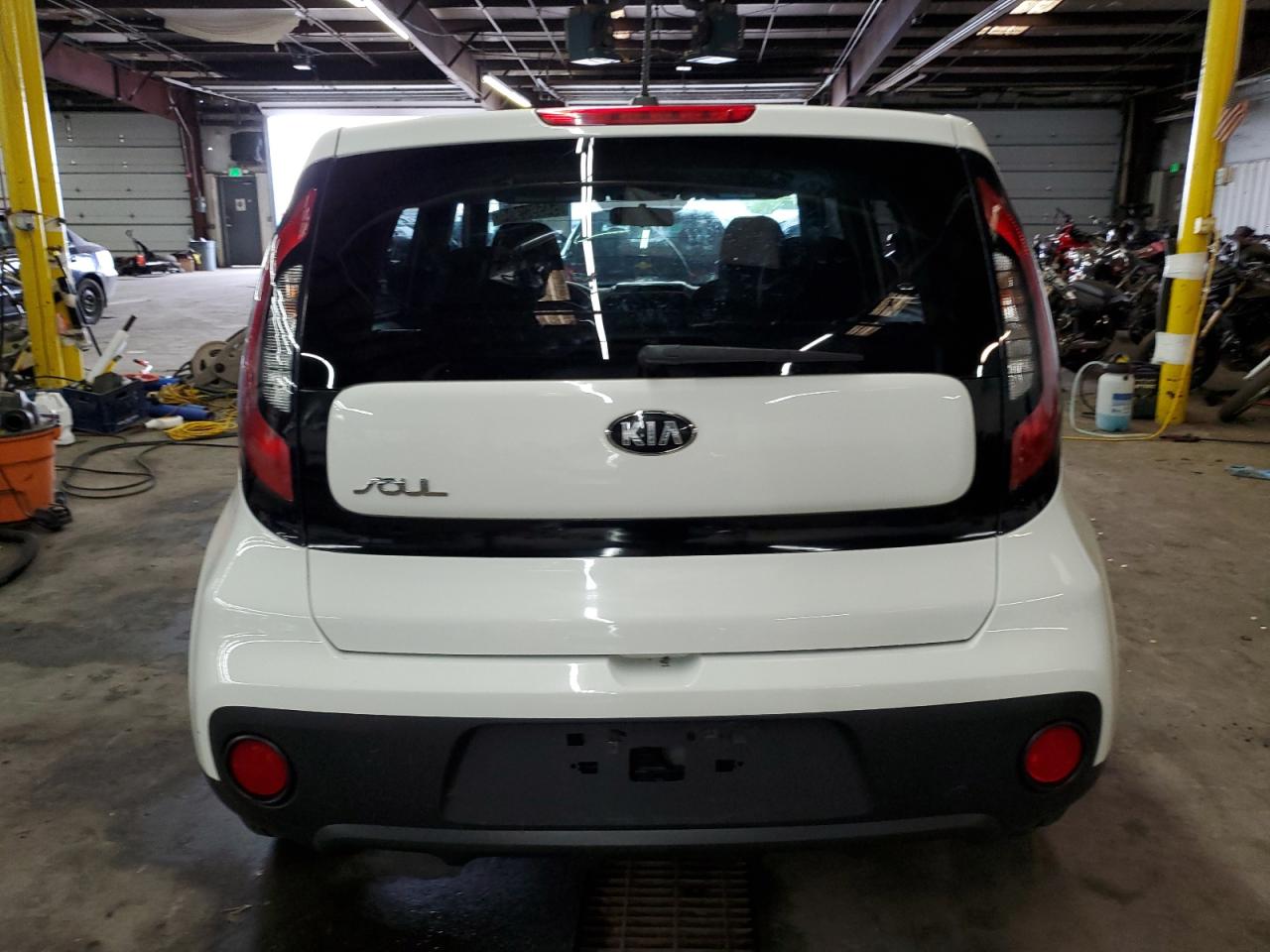 KNDJN2A29J7604351 2018 Kia Soul