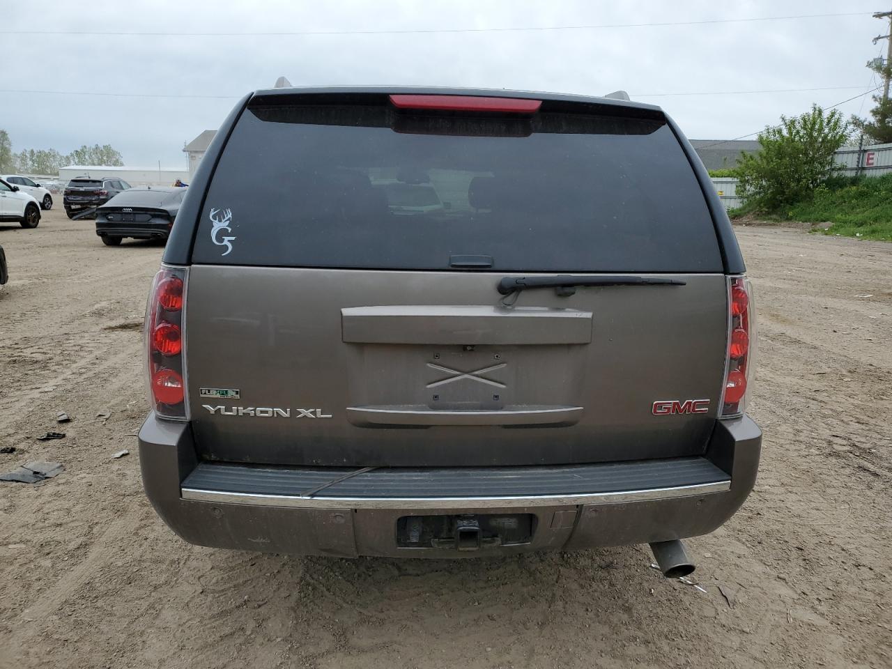1GKS2MEF4BR314731 2011 GMC Yukon Xl Denali