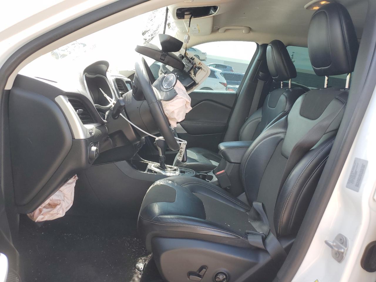 1C4PJLLB5JD510204 2018 Jeep Cherokee Latitude Plus