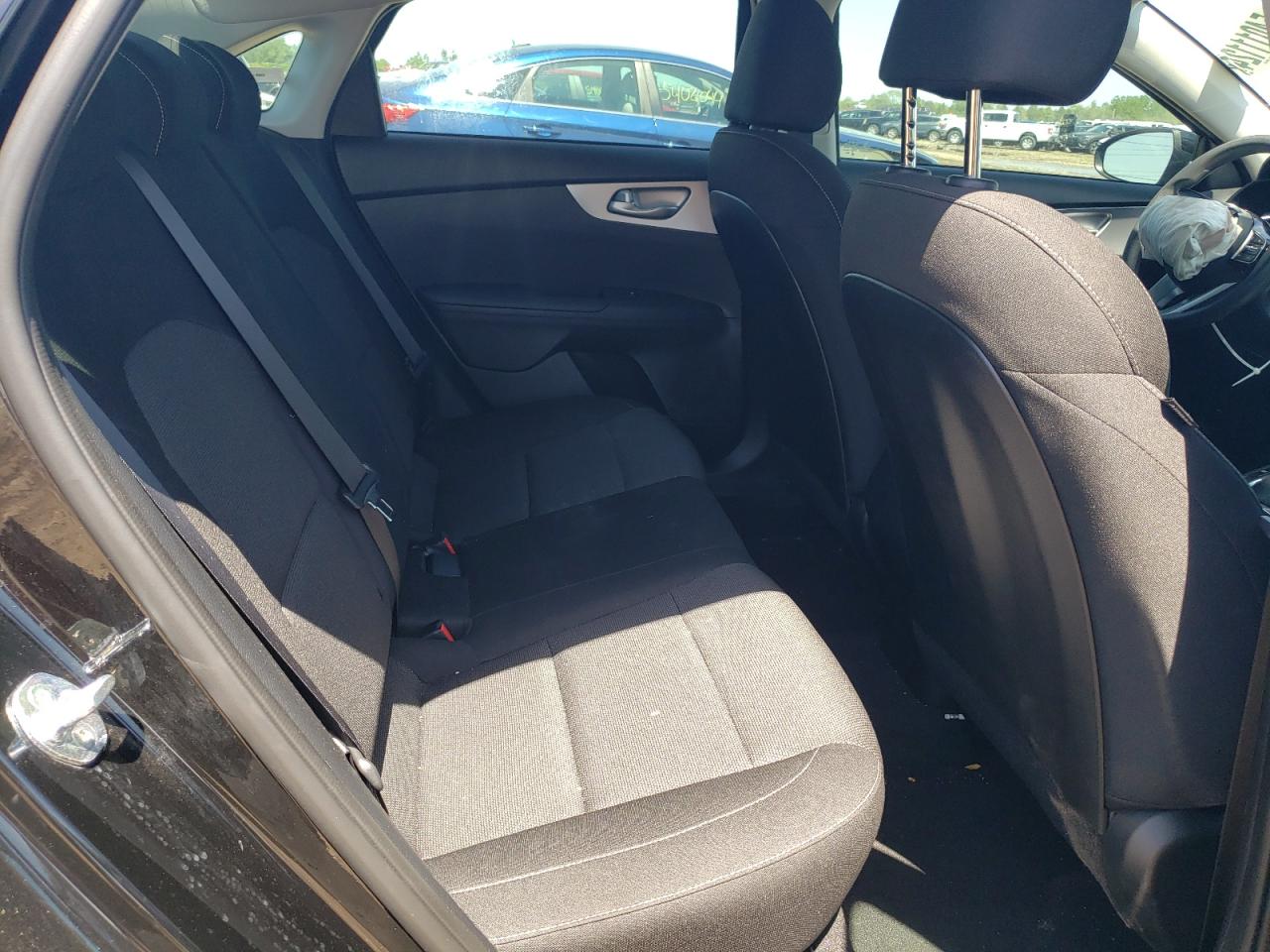 3KPF24AD8NE484608 2022 Kia Forte Fe