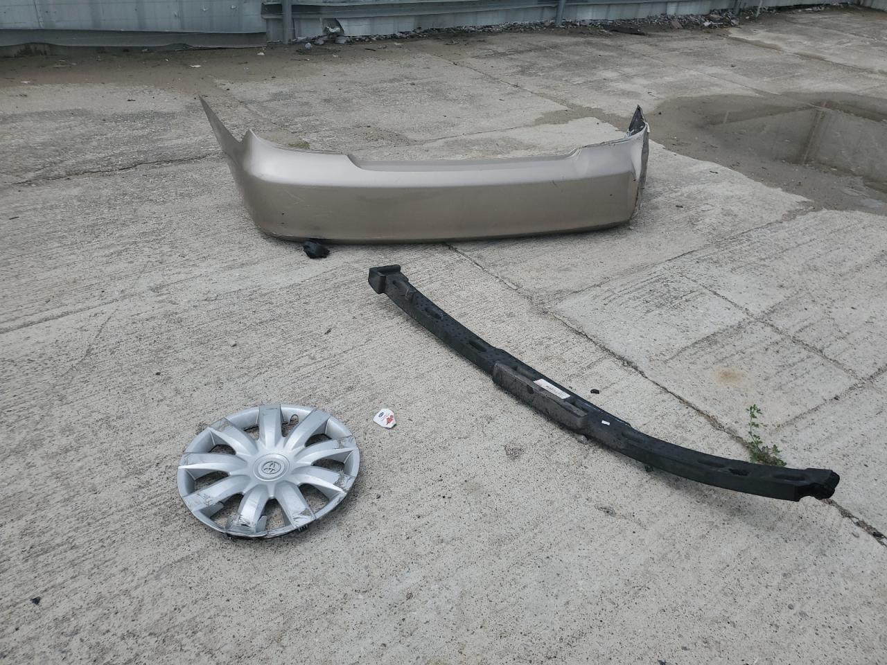 4T1BE30K95U003083 2005 Toyota Camry Le