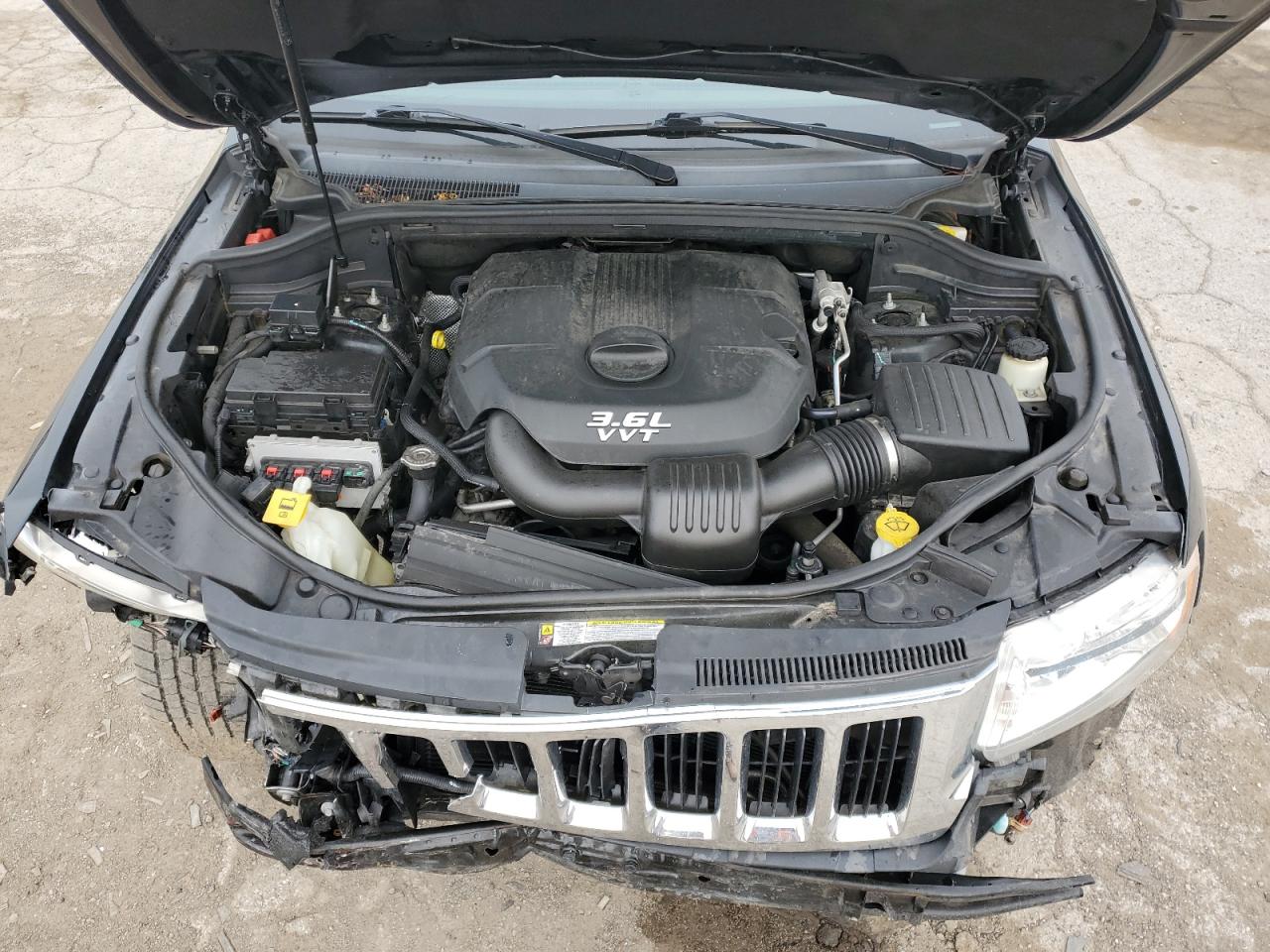 1C4RJFAG2CC279344 2012 Jeep Grand Cherokee Laredo