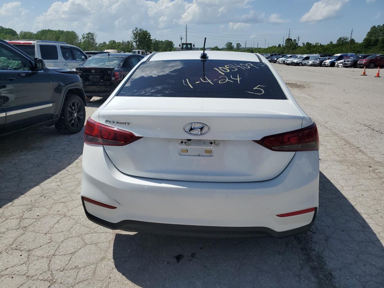 3KPC24A36KE049883 2019 Hyundai Accent Se