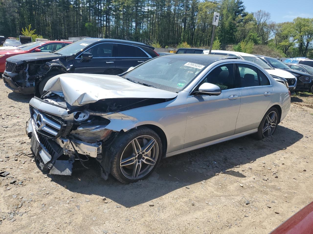 2019 Mercedes-Benz E 300 4Matic vin: WDDZF4KB5KA612192