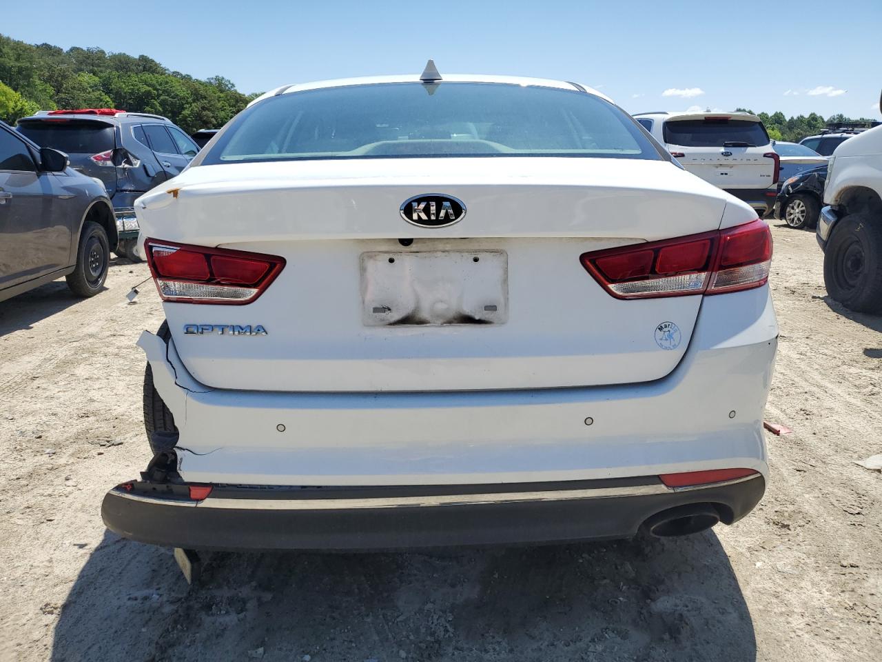 5XXGT4L37JG252881 2018 Kia Optima Lx