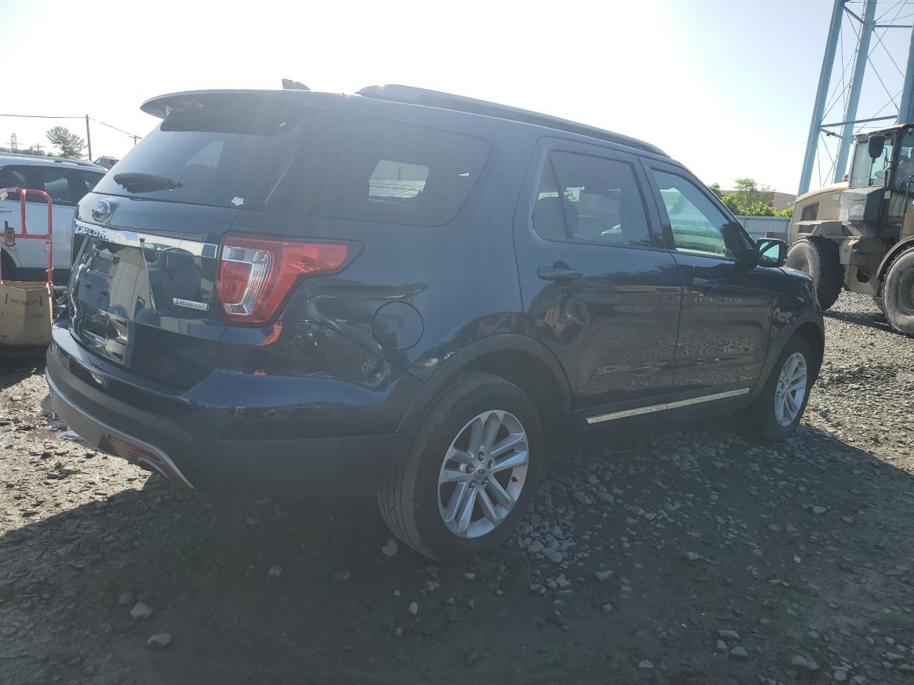 1FM5K7DH3HGD54263 2017 Ford Explorer Xlt