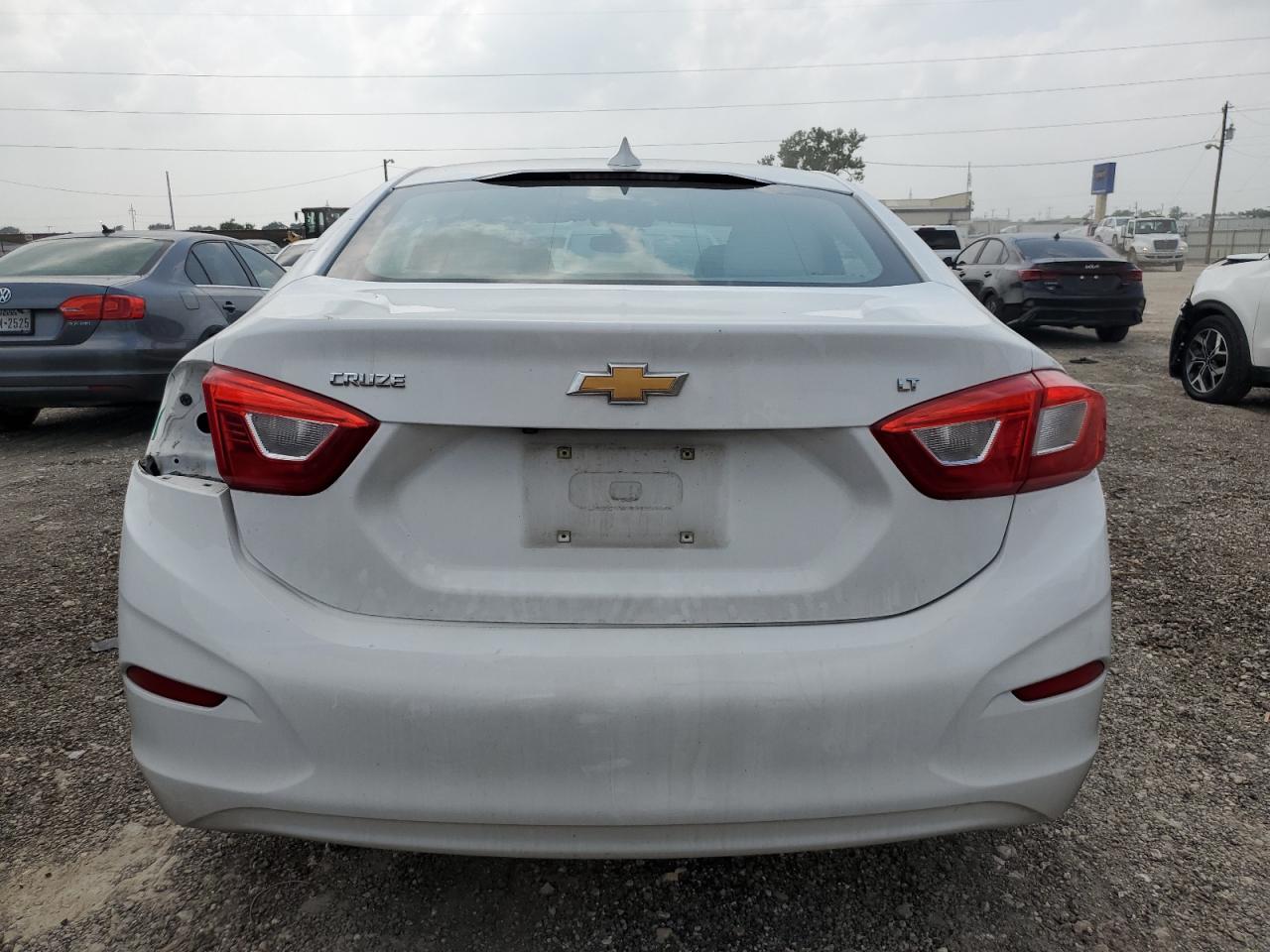 1G1BE5SM4H7139809 2017 Chevrolet Cruze Lt