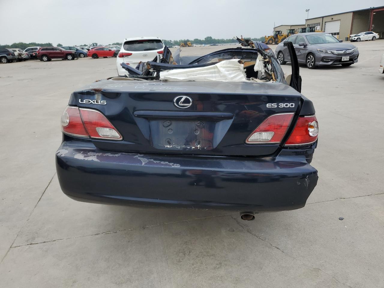 Lot #2974831221 2002 LEXUS ES 300