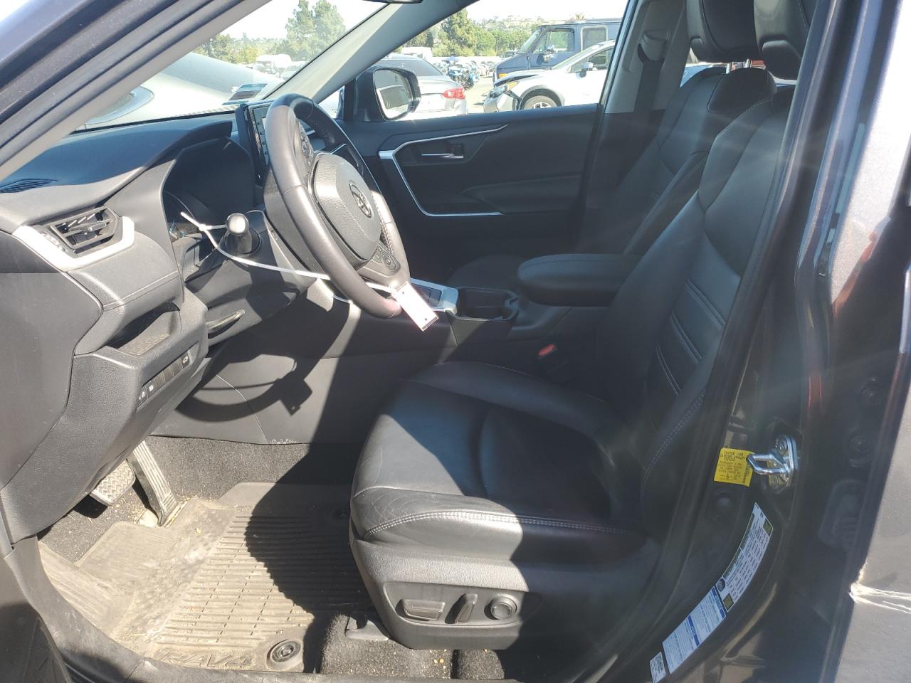 2T3B6RFV7MW029172 2021 Toyota Rav4 Xle Premium