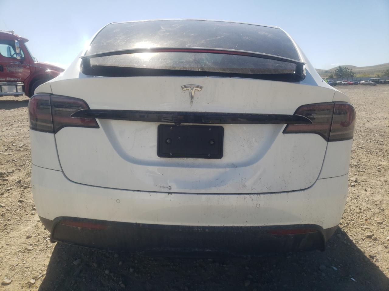 2022 Tesla Model X vin: 7SAXCAE59NF350643