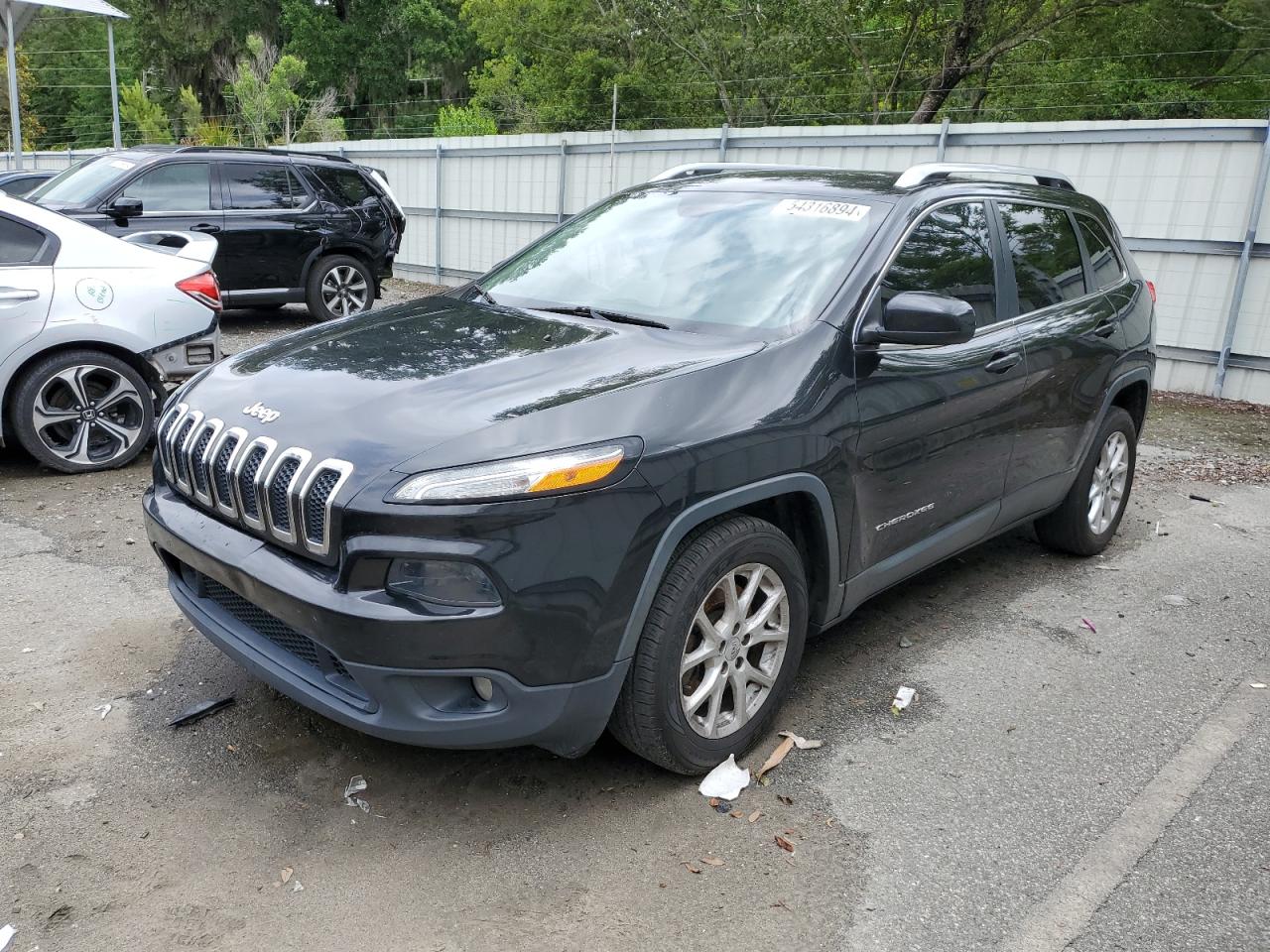 2015 Jeep Cherokee Latitude vin: 1C4PJLCB1FW657437