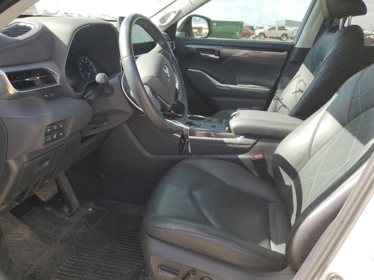 5TDEBRCH0MS015803 2021 Toyota Highlander Hybrid Platinum