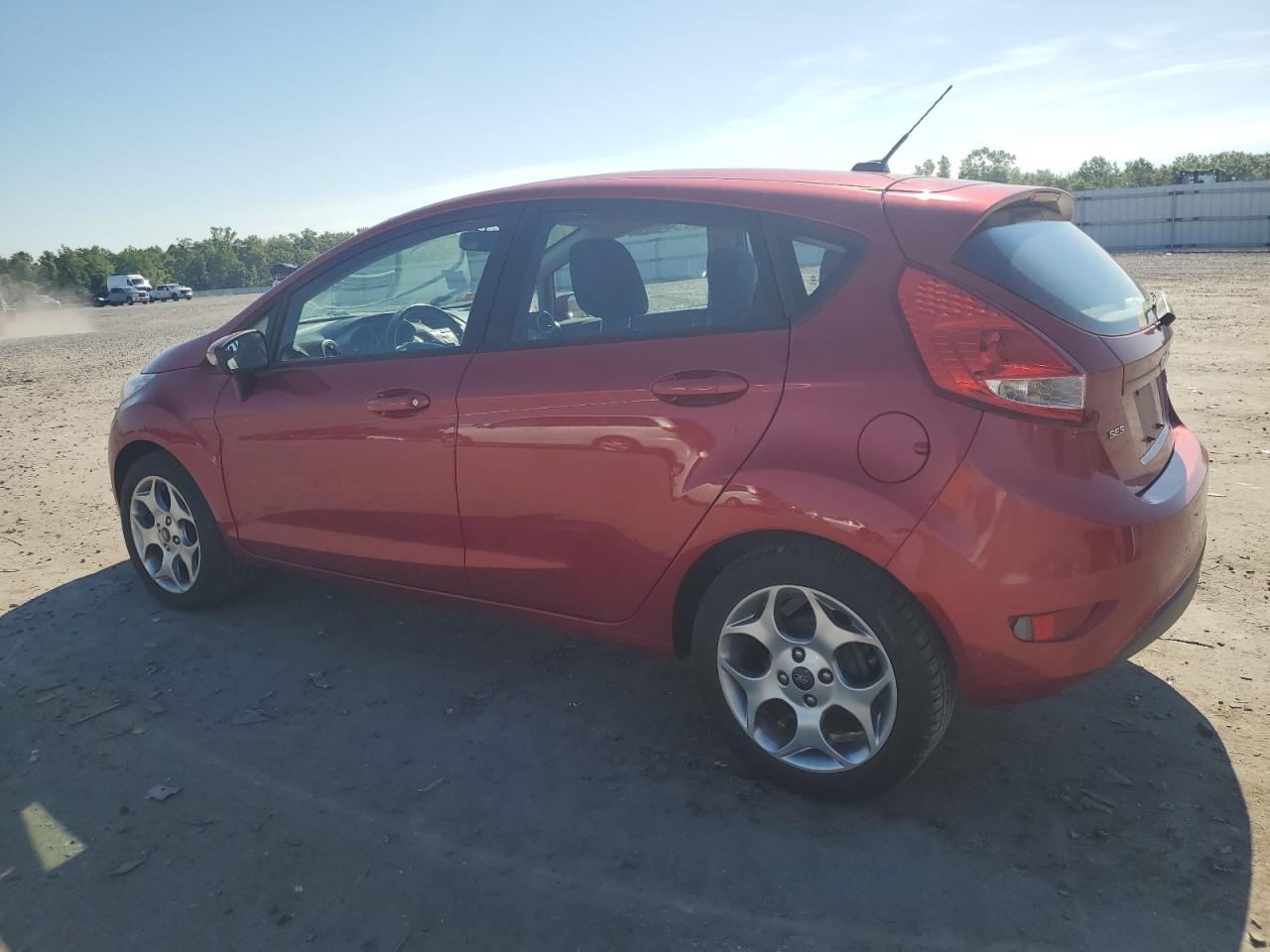 3FADP4FJ3BM140585 2011 Ford Fiesta Ses