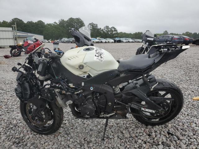 2017 YAMAHA YZFR6 JYARJ28E0HA002137