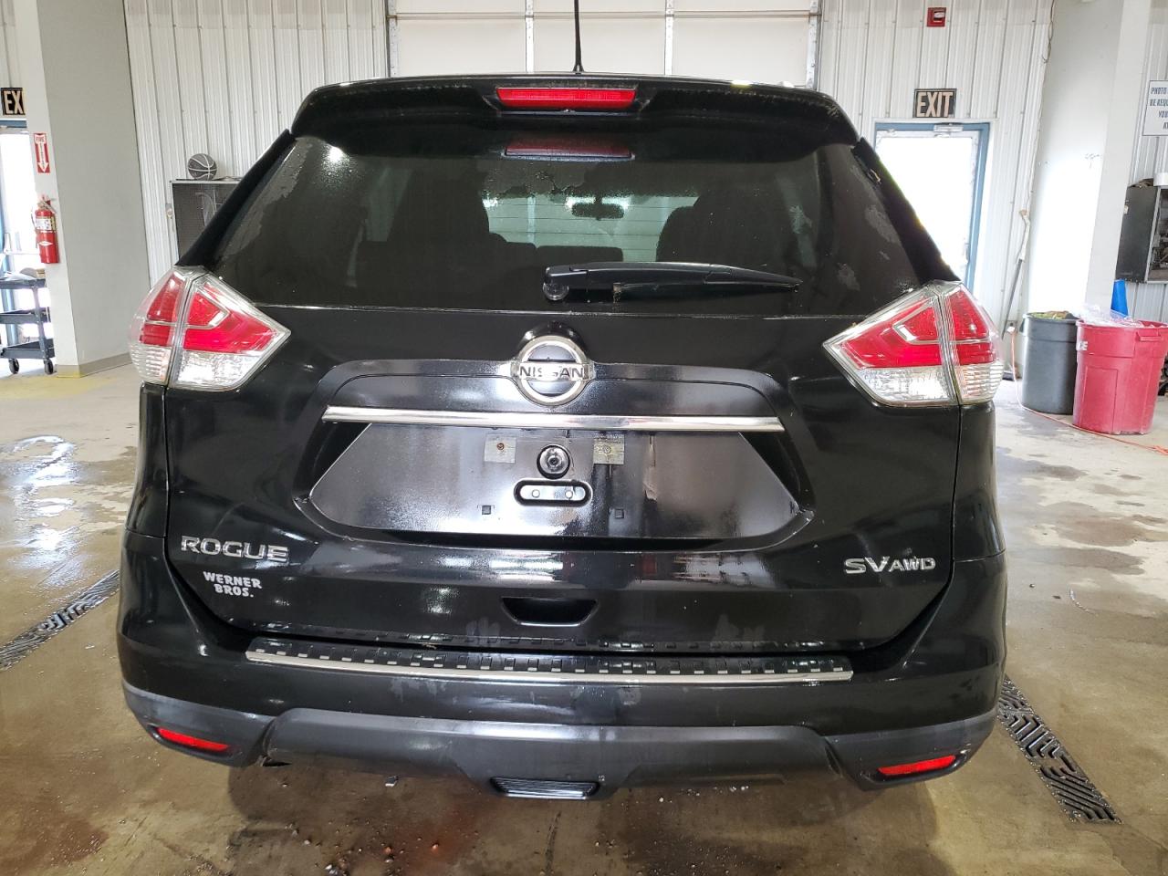 2016 Nissan Rogue S vin: KNMAT2MV4GP649234