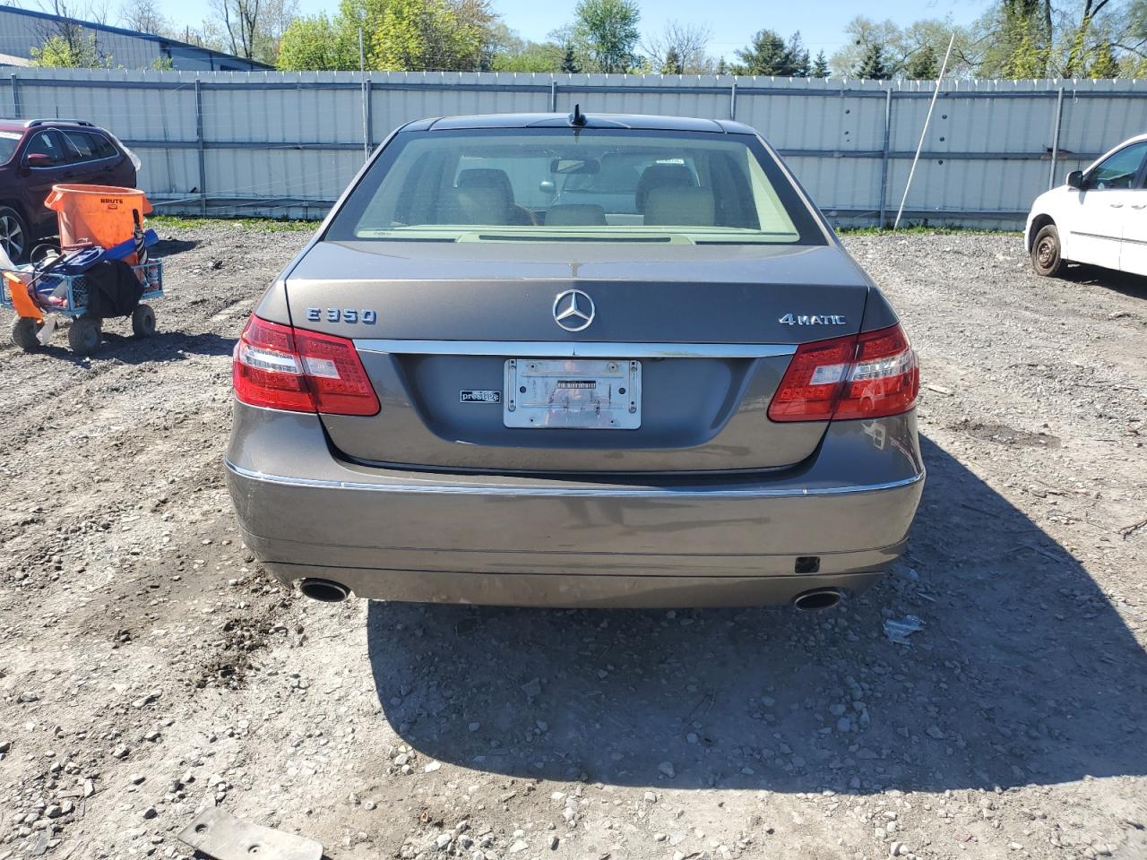 WDDHF8HBXAA077403 2010 Mercedes-Benz E 350 4Matic