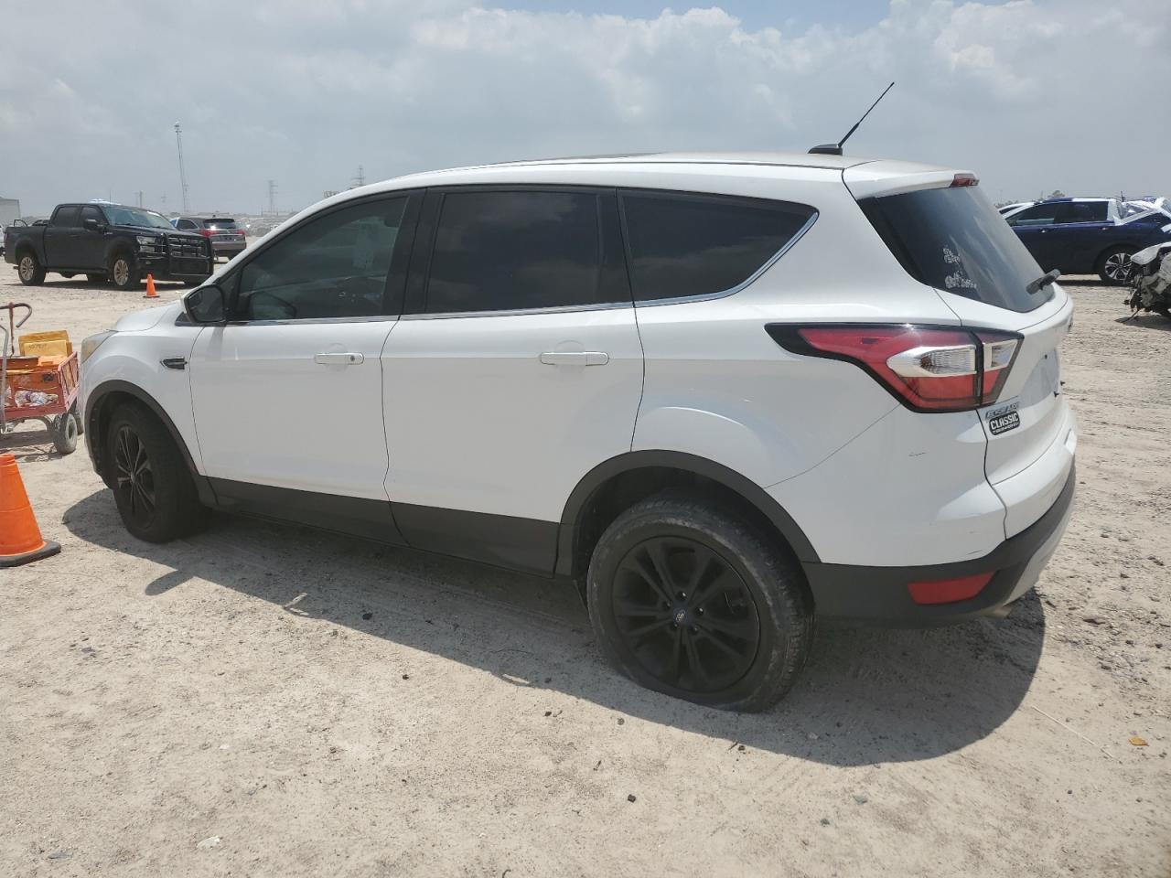 1FMCU9G94HUC81410 2017 Ford Escape Se