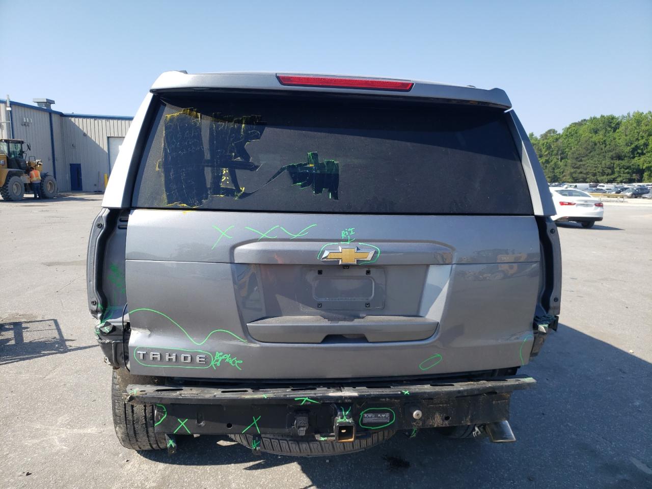 1GNSKBKC2JR151982 2018 Chevrolet Tahoe K1500 Lt