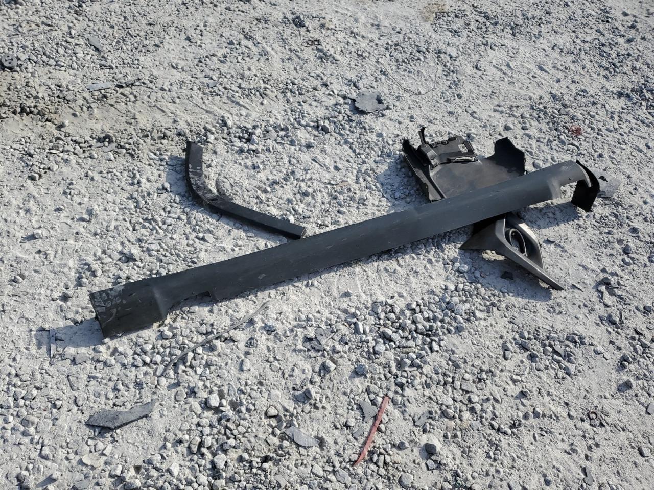 1C4PJLLB8KD264511 2019 Jeep Cherokee Latitude Plus