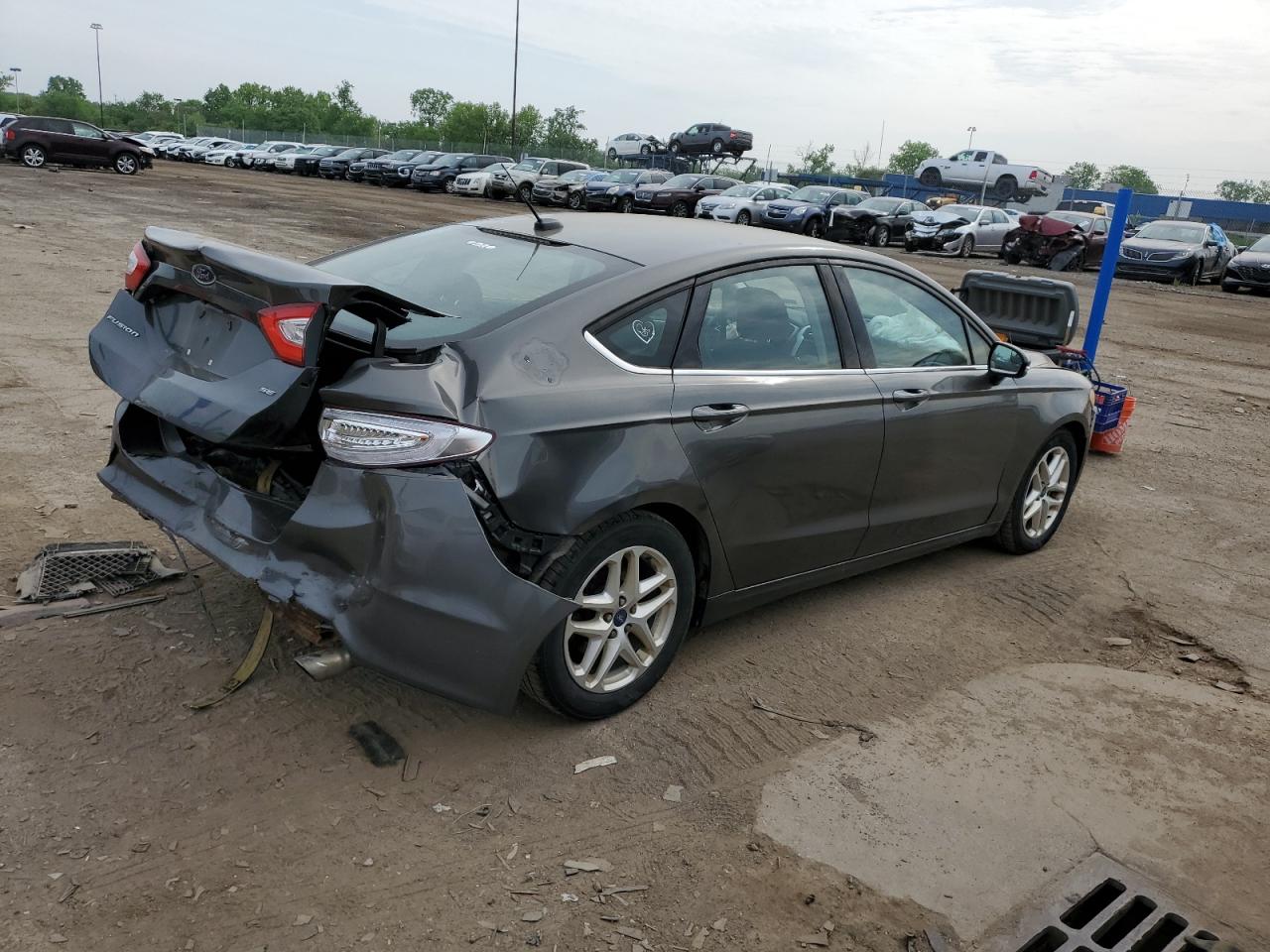 3FA6P0H76FR124943 2015 Ford Fusion Se