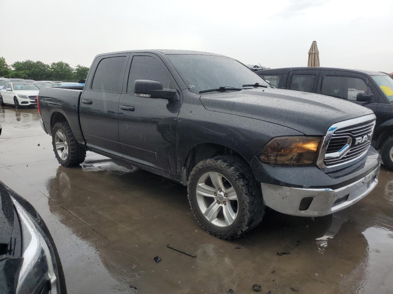 1C6RR6LT1KS529154 2019 Ram 1500 Classic Slt