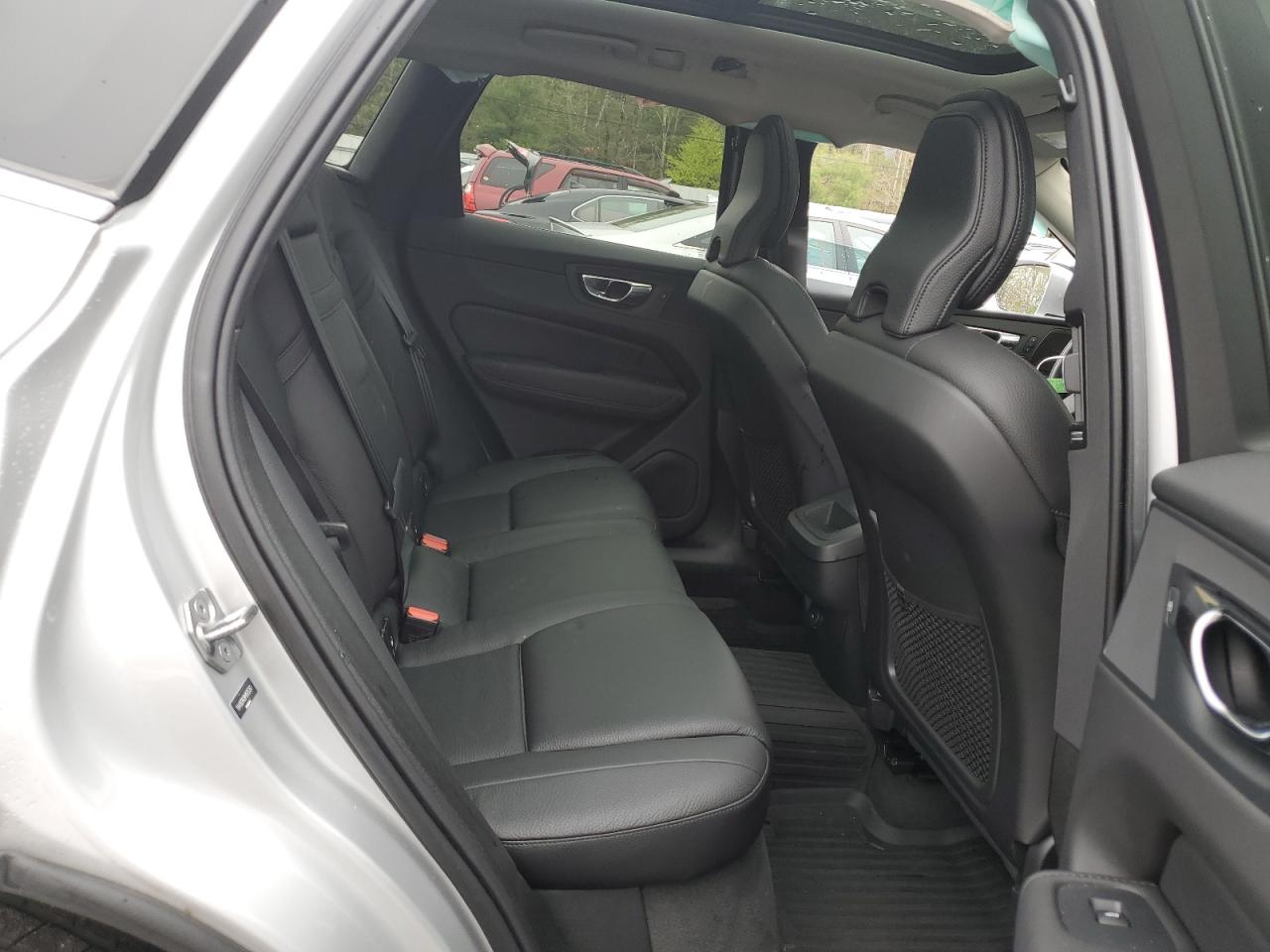 YV4102RK8M1835393 2021 Volvo Xc60 T5 Momentum