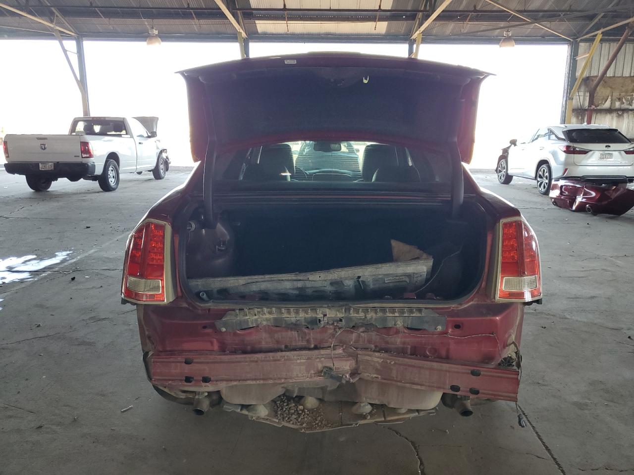 2C3CA5CG2BH528416 2011 Chrysler 300 Limited