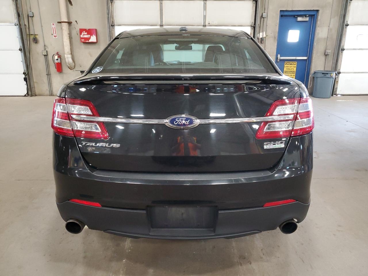 1FAHP2KT1FG132207 2015 Ford Taurus Sho