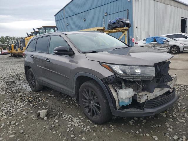 VIN 5TDJZRFH6KS992169 2019 Toyota Highlander, SE no.4