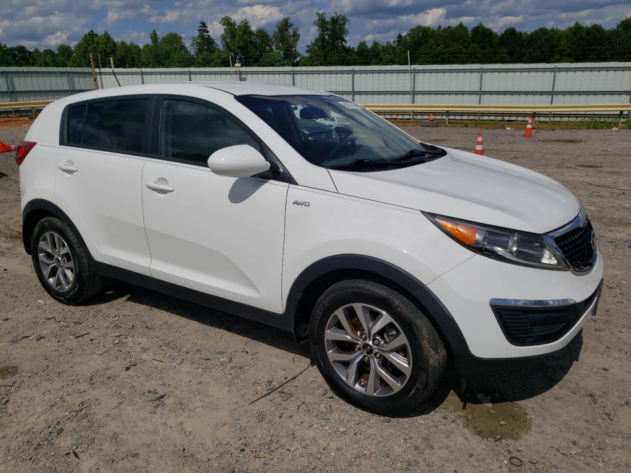 KNDPBCAC3F7781793 2015 Kia Sportage Lx