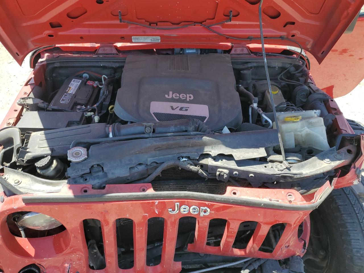 1C4BJWDG8EL246378 2014 Jeep Wrangler Unlimited Sport