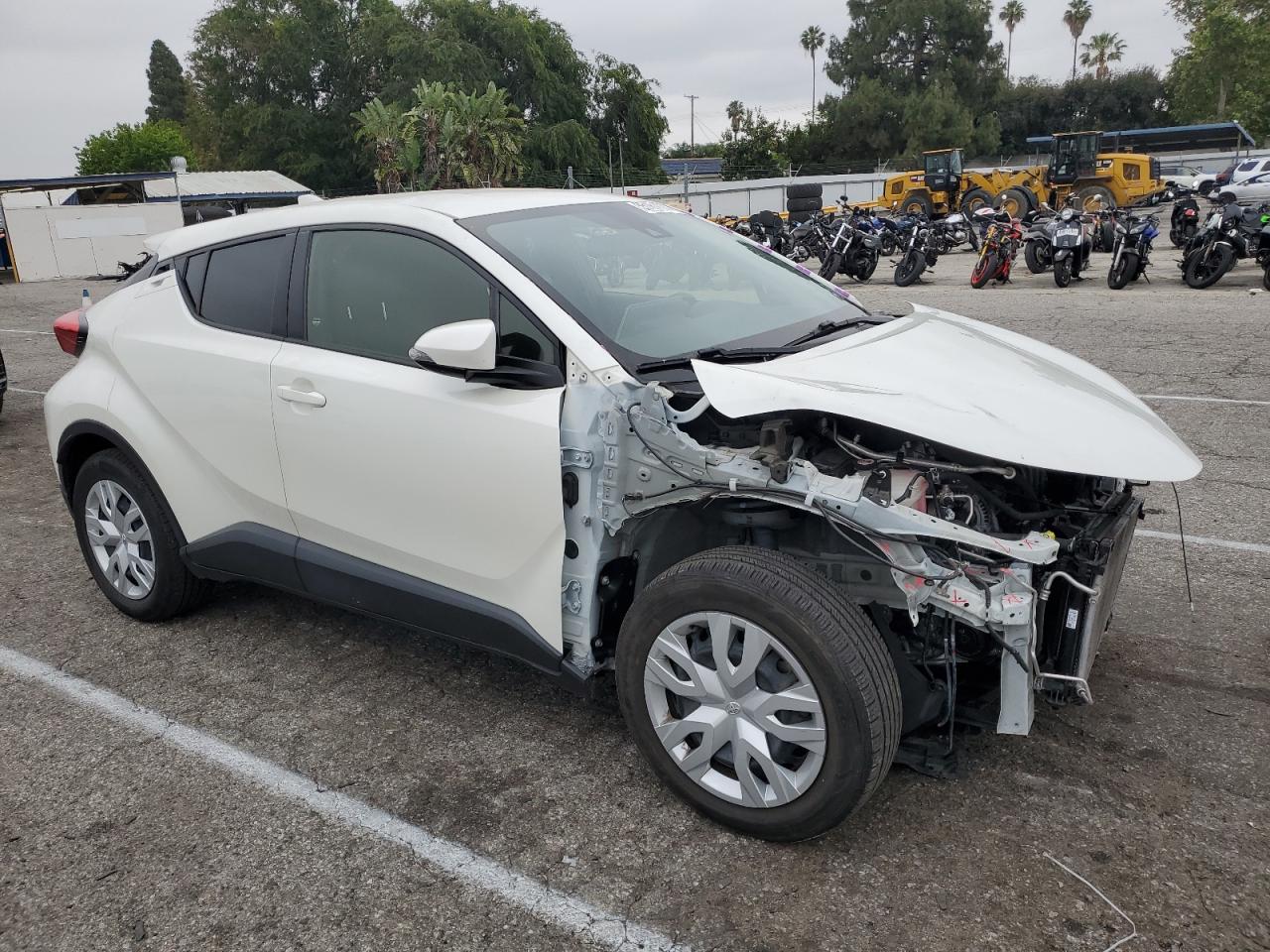 2020 Toyota C-Hr Xle vin: JTNKHMBX4L1074728