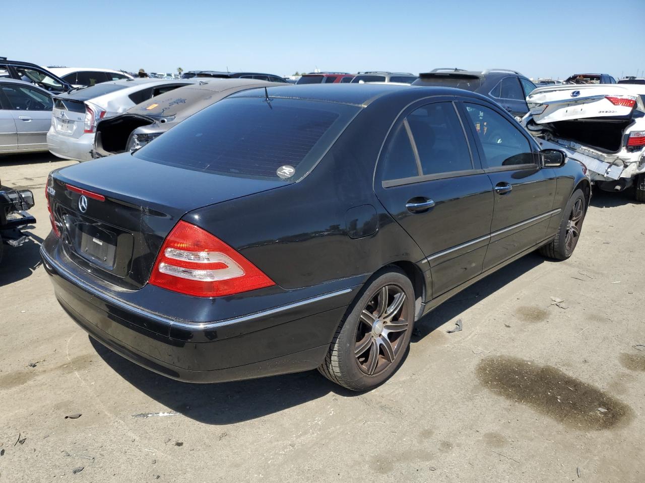 WDBRF64JX1F064667 2001 Mercedes-Benz C 320