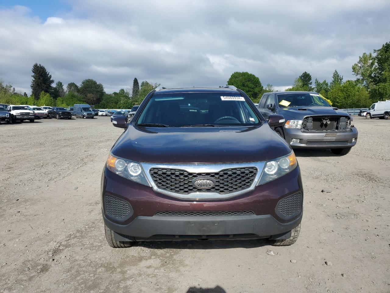 5XYKT4A2XBG175683 2011 Kia Sorento Base