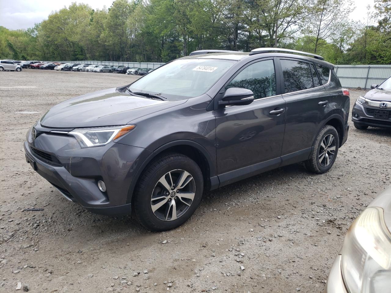 2T3RFREV5HW678460 2017 Toyota Rav4 Xle