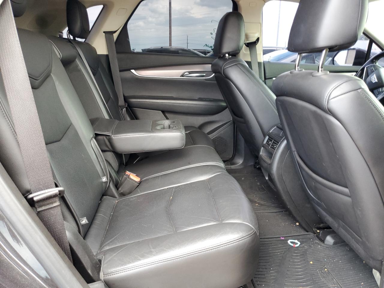 1GYKNDRS7KZ183752 2019 Cadillac Xt5 Luxury